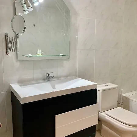 Prázdninový dům Apartamento En Casa Amplia Con Jardin En Jaca