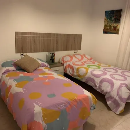 Prázdninový dům Apartamento En Casa Amplia Con Jardin En Jaca